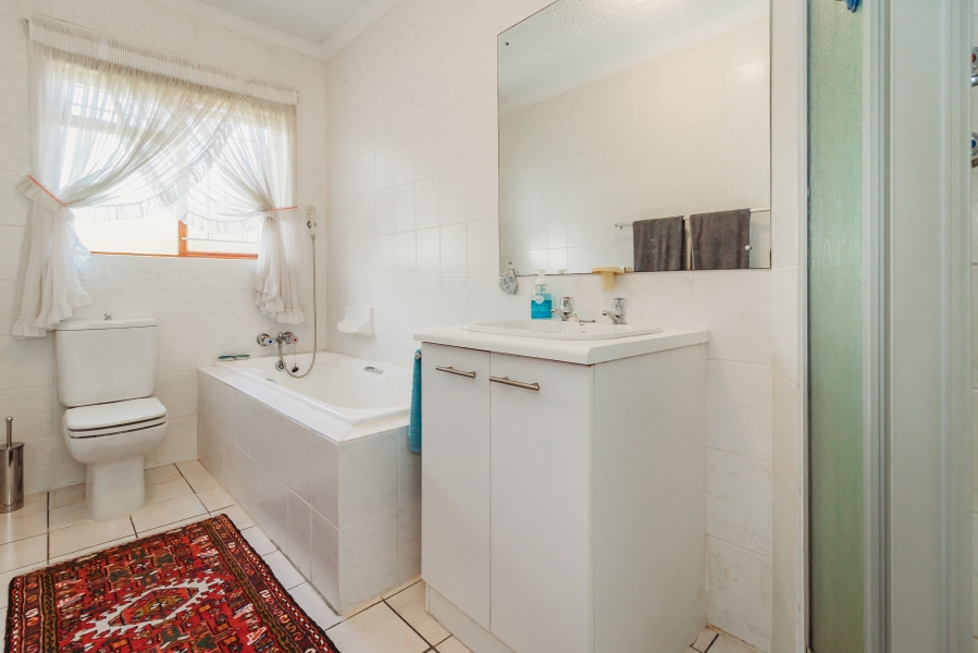 3 Bedroom Property for Sale in Bergsig Western Cape